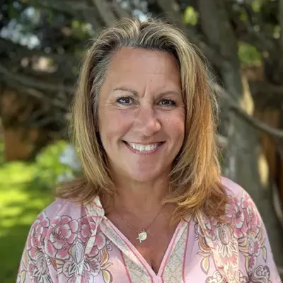 Chiropractor-Eagan-MN-Shelly-Recer-Meet-The-Team-NEW